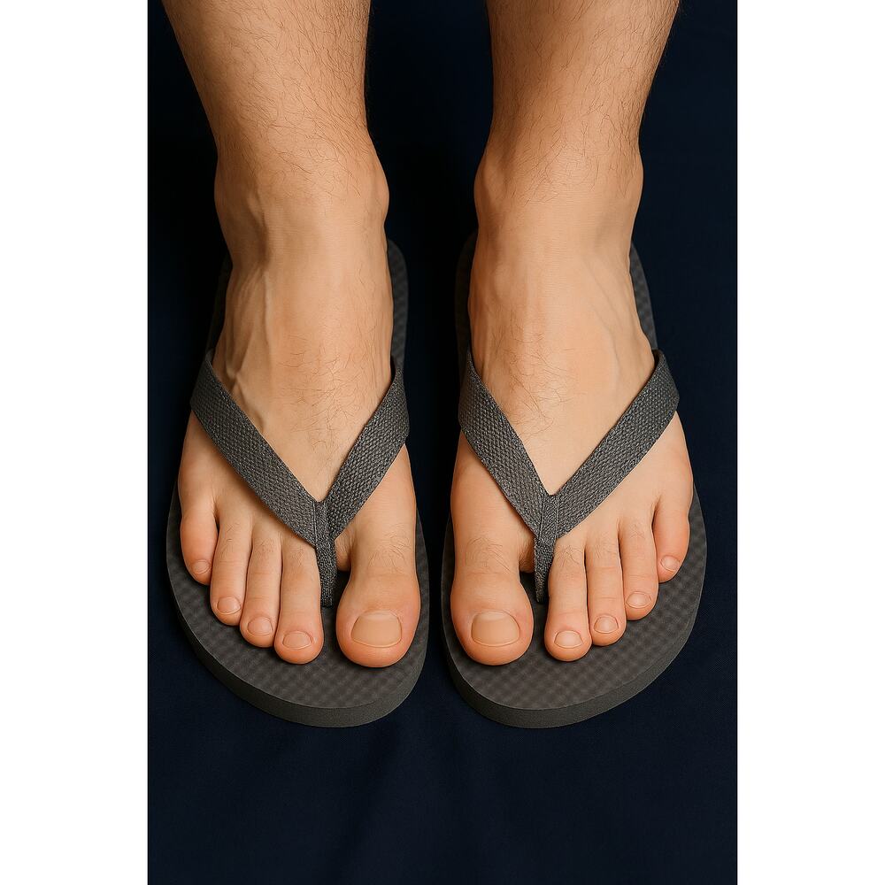 Juncture Men's Flip Flops Size 10/11 - Brand New